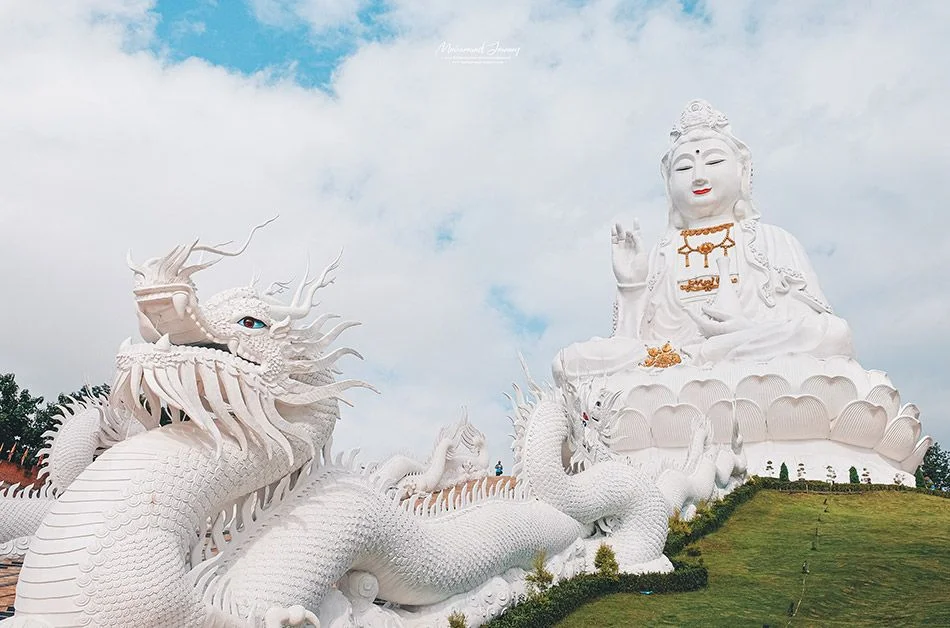 Wat Huay Pla Kang white Guan Yin Buddha statue